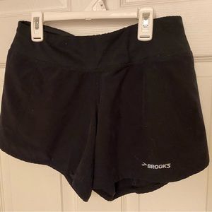 Brooks Chaser running shorts 5” inseam size Medium